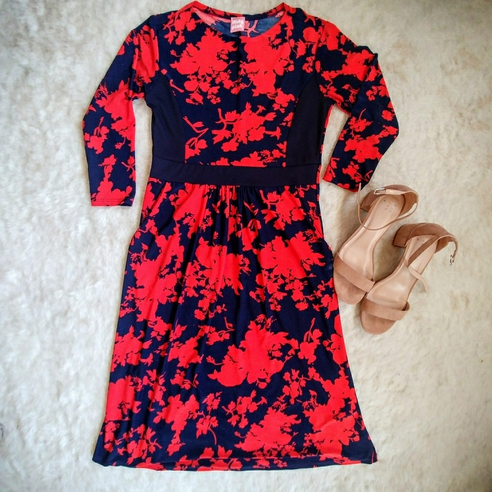 Red & Navy Floral Fit & Flare Pocket Dress Size Small